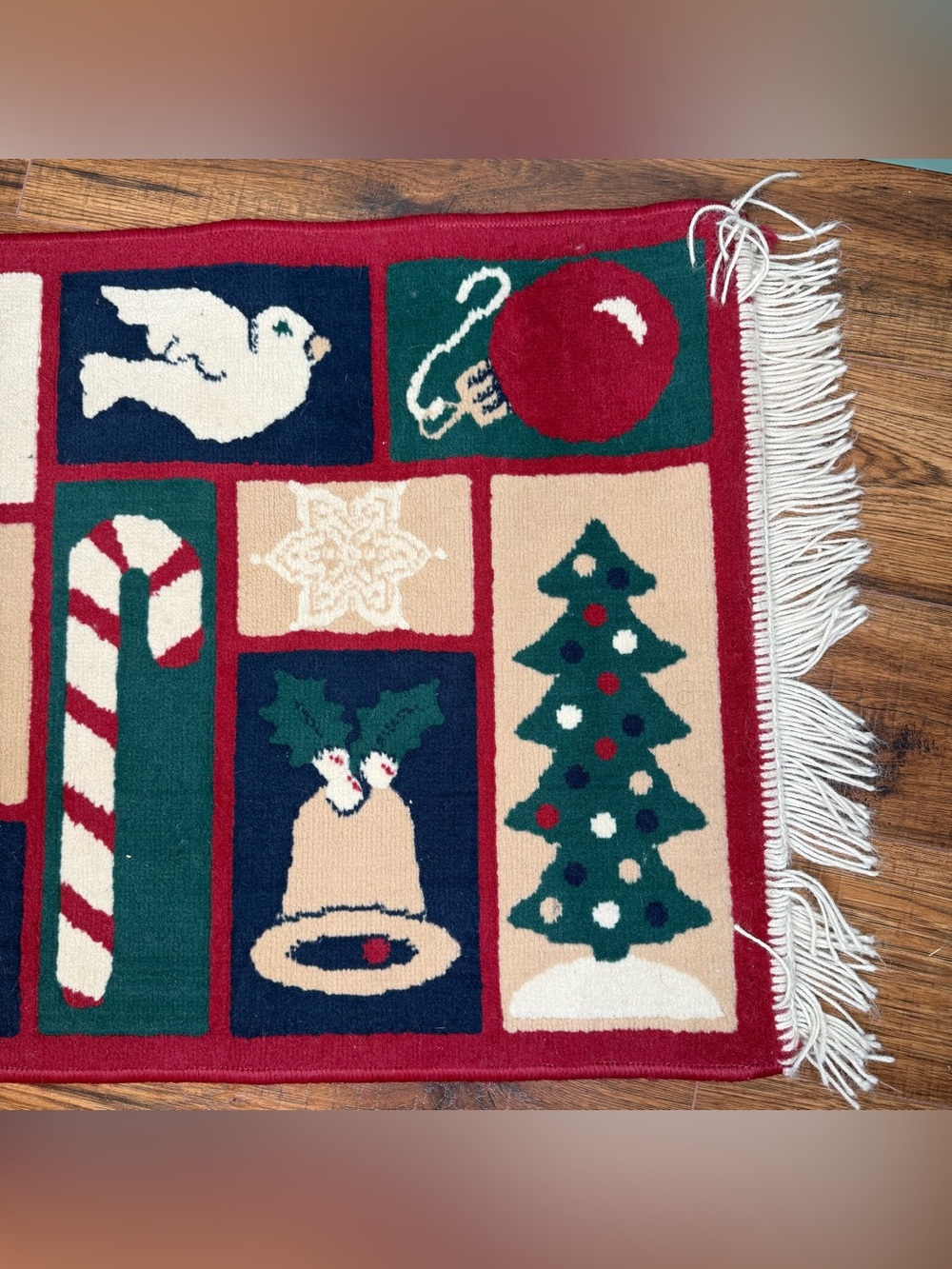 Vintage Christmas Rug Fringed Seasonal Holiday Motif Mat Hooked Woven Winter 90s - Picture 6 of 13